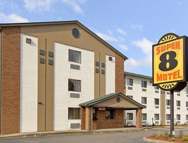 Super 8 By Wyndham Louisville Airport Exterior photo